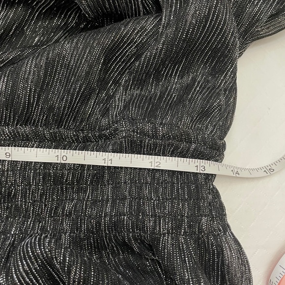 Elegant Black Women's Top - Picture 8 of 9